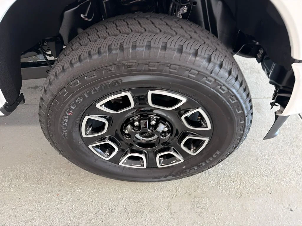 New 2026 Star White Metallic Tri-Coat Ford F-250® Platinum® image 5