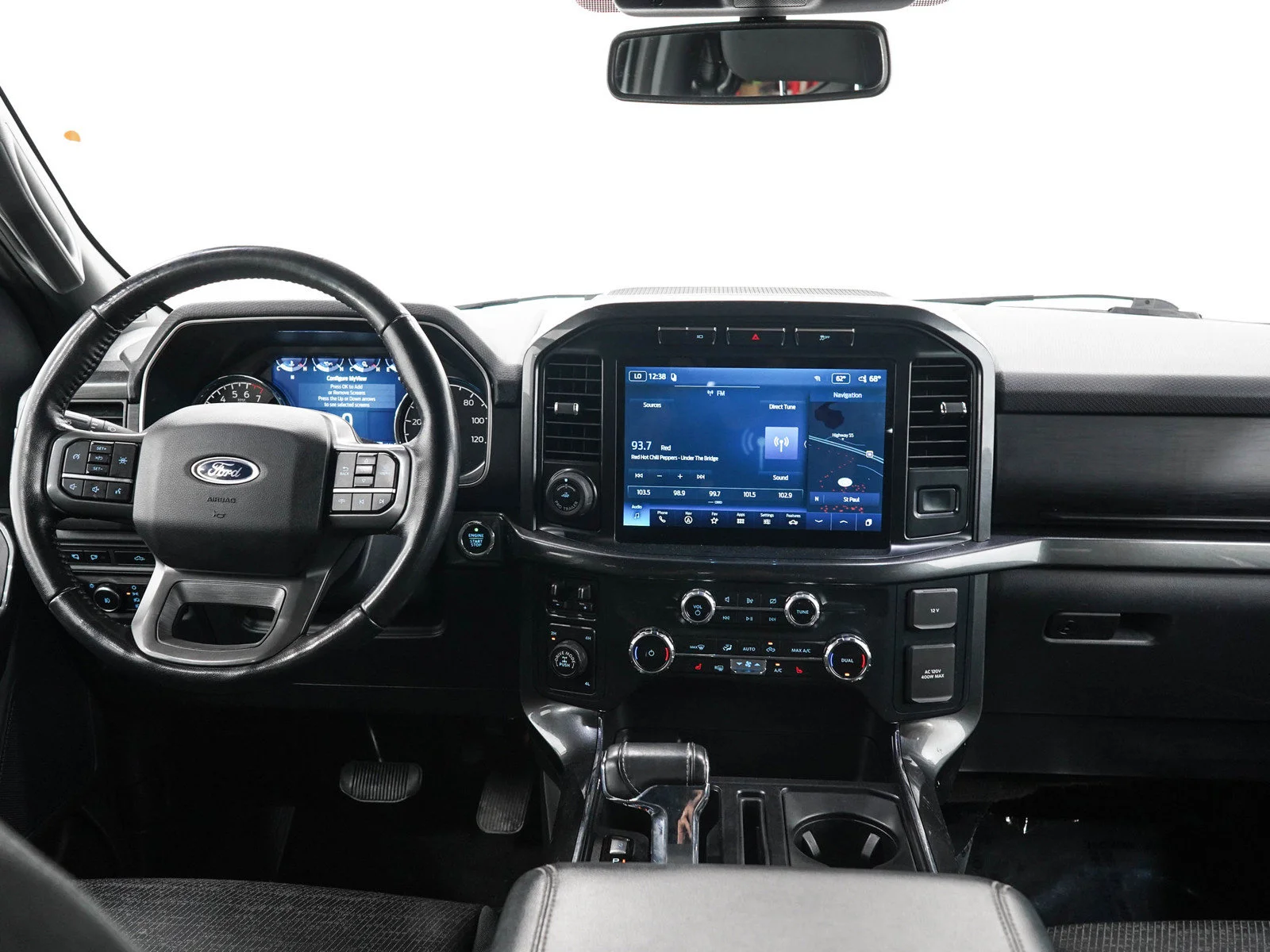 Used 2022  Ford XL image 14
