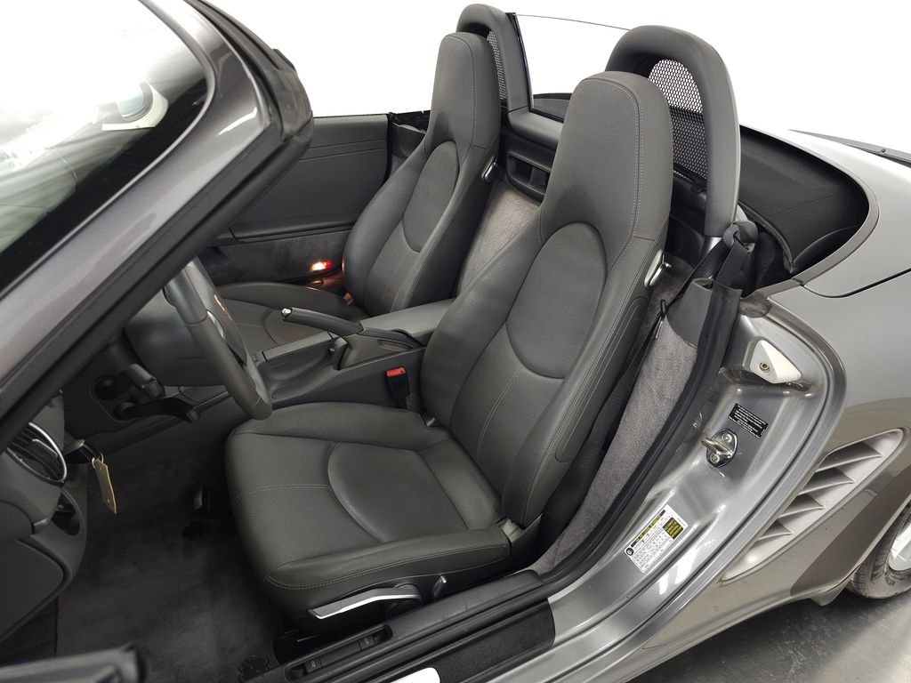 Used 2008 Meteor Gray Metallic Porsche Base image 17