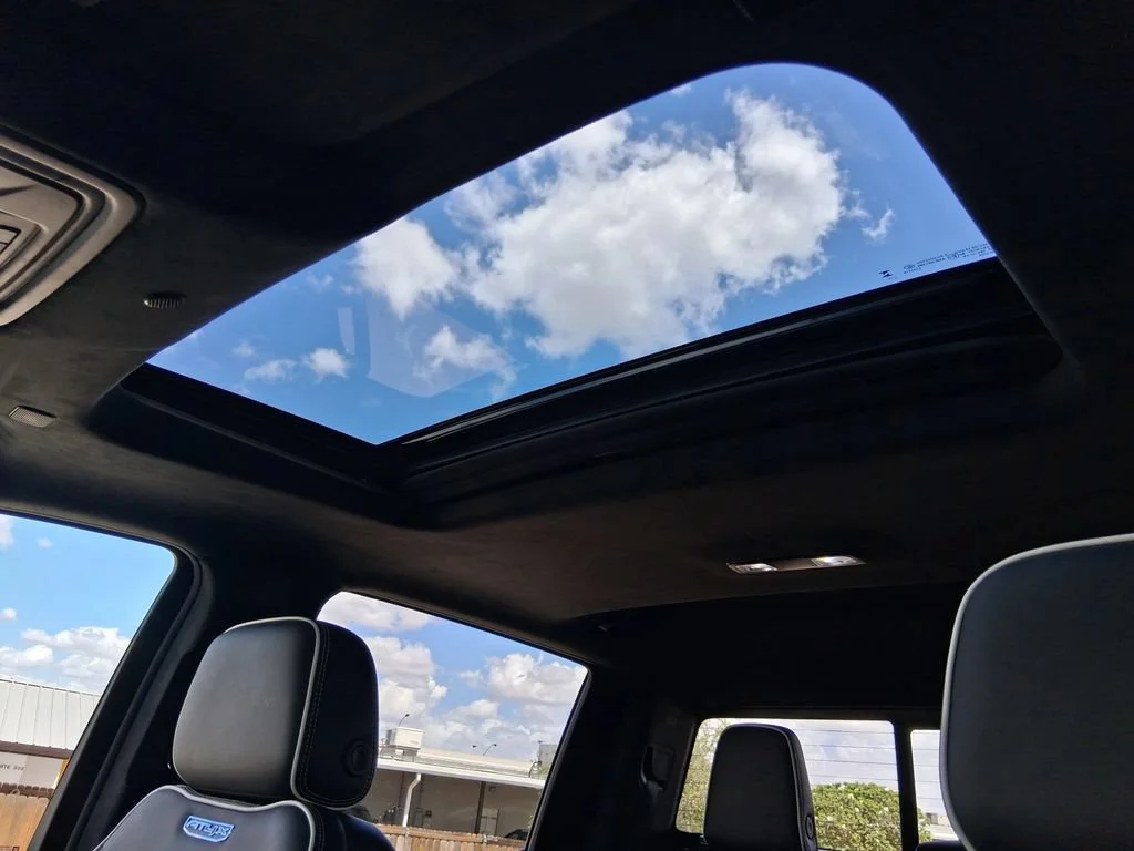 Used 2025 Summit White GMC AT4X image 25