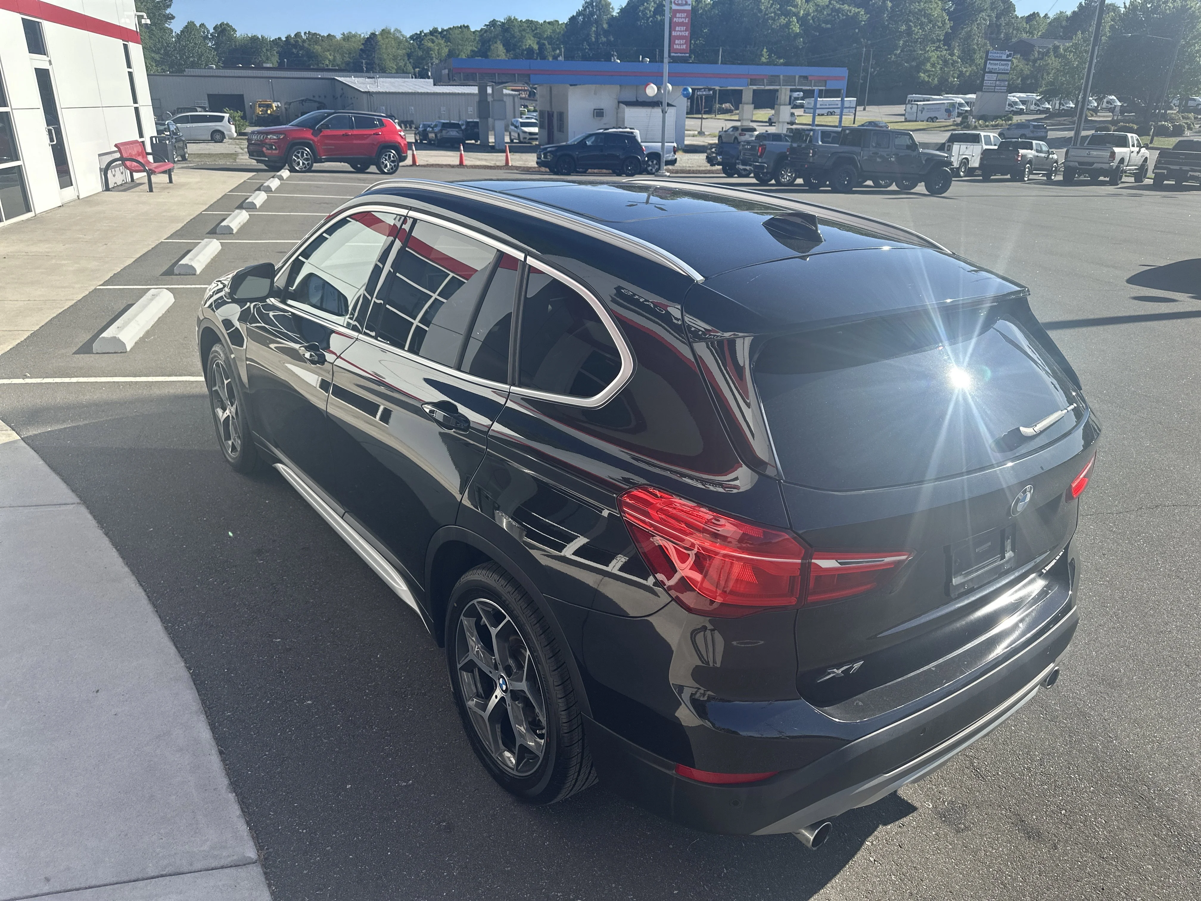 Used 2019 Black Sapphire Metallic BMW xDrive28i image 6