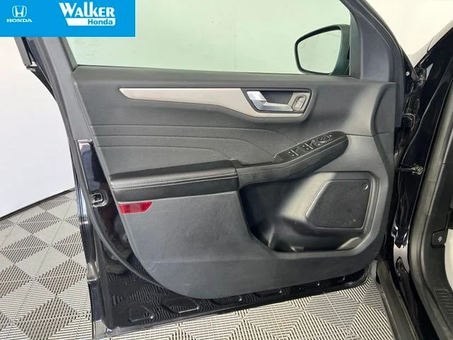 Used 2022 Black Ford SEL image 17