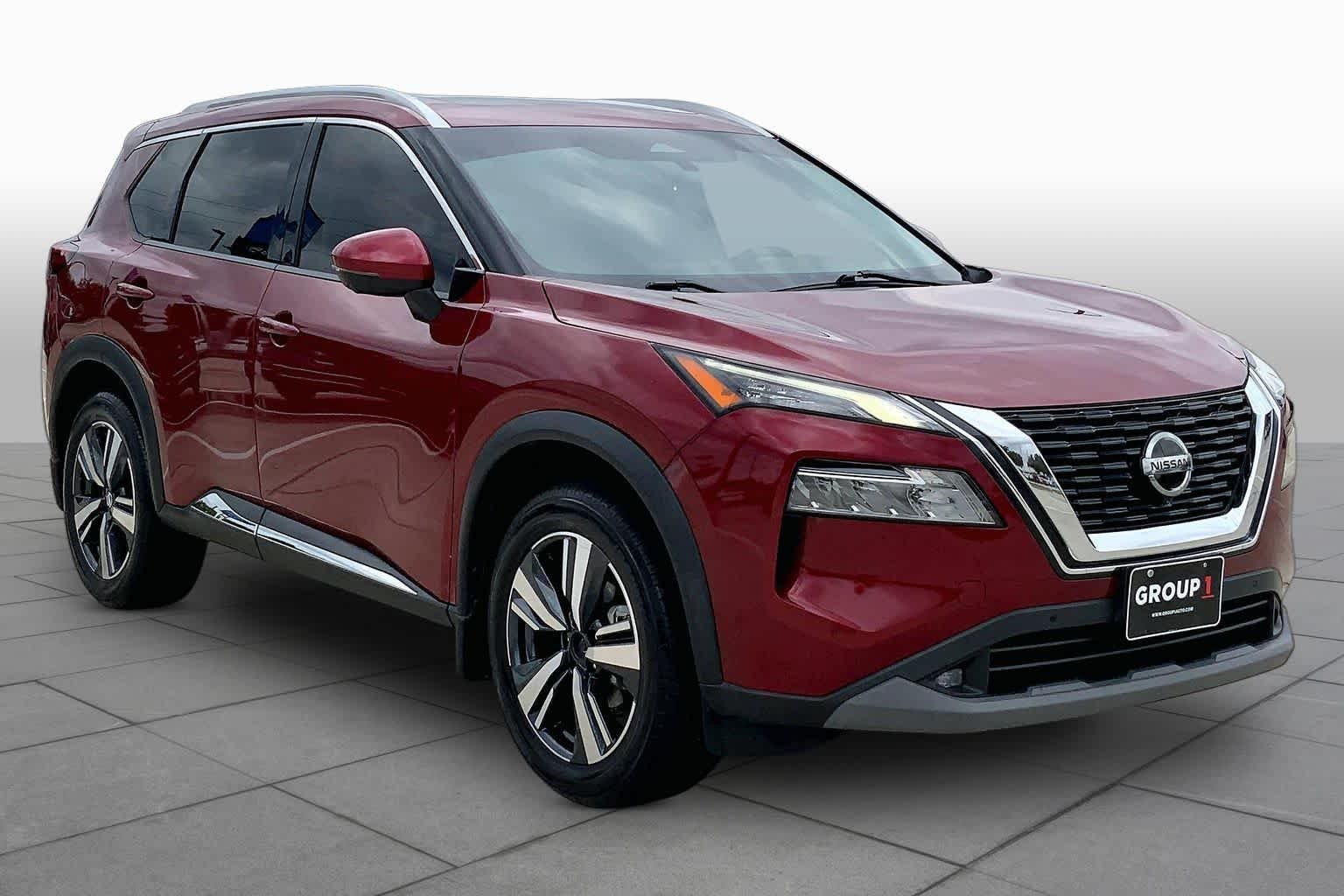 Used 2021 Scarlet Ember Tintcoat Nissan SL image 3