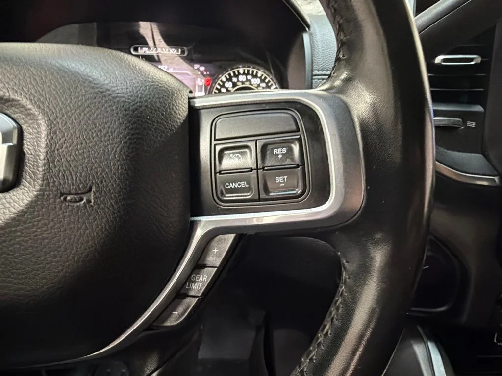 Used 2021 Granite Crystal Metallic Clearcoat Ram Laramie image 17