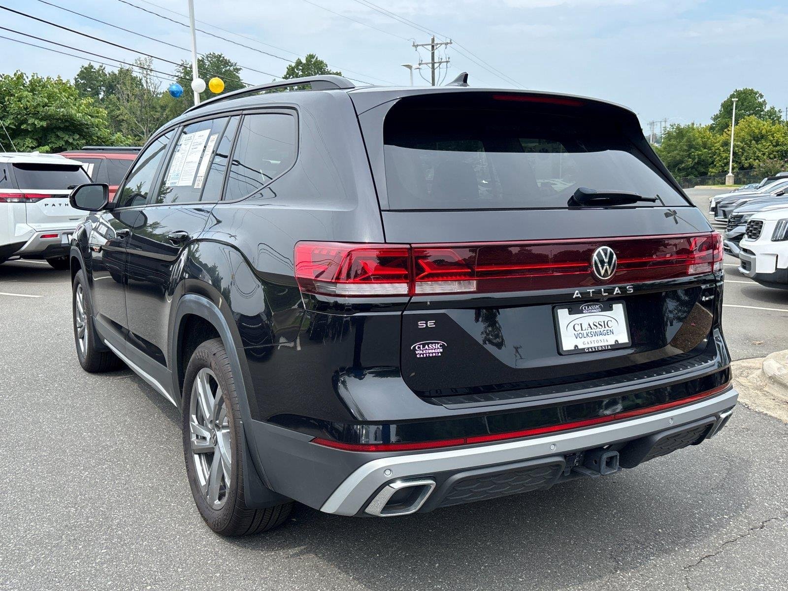 Used 2025  Volkswagen 2.0T Peak Edition 4Motion image 3