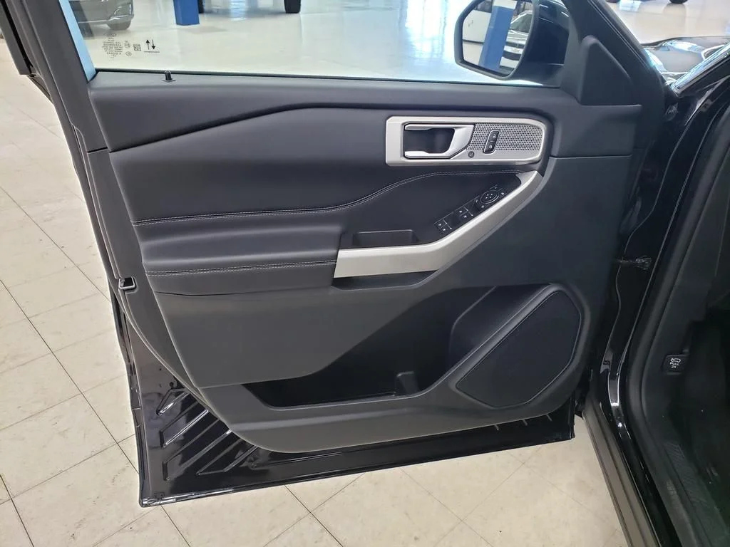 Certified Used 2024 Black Metallic Ford XLT image 12
