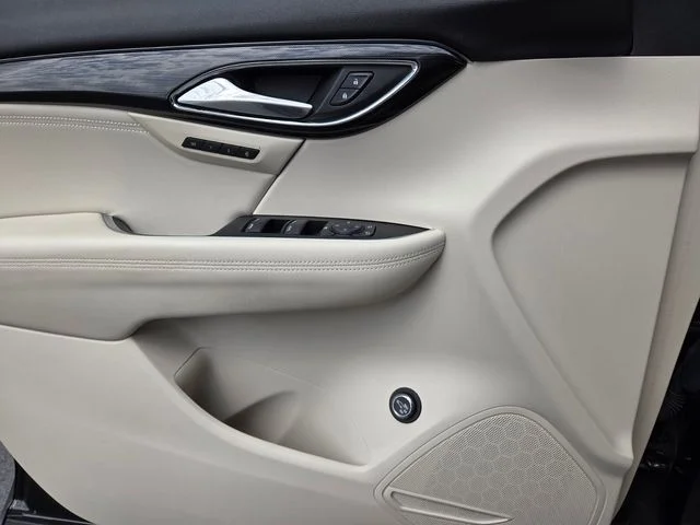 Used 2023 Black Buick Essence image 19