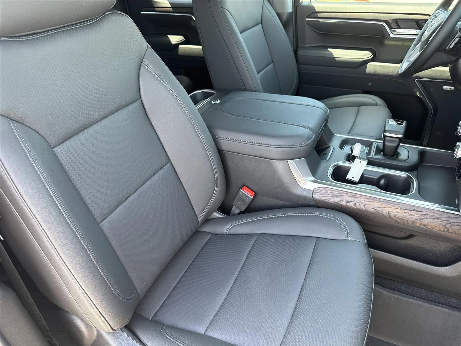 New 2026 Sterling Metallic GMC SLT image 14