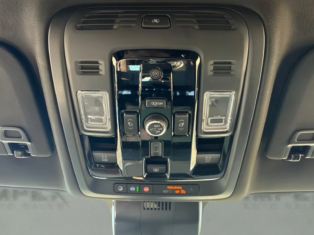 Used 2026 Summit White GMC Denali Ultimate image 28