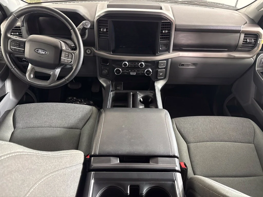 Used 2025 Red Ford XLT image 16