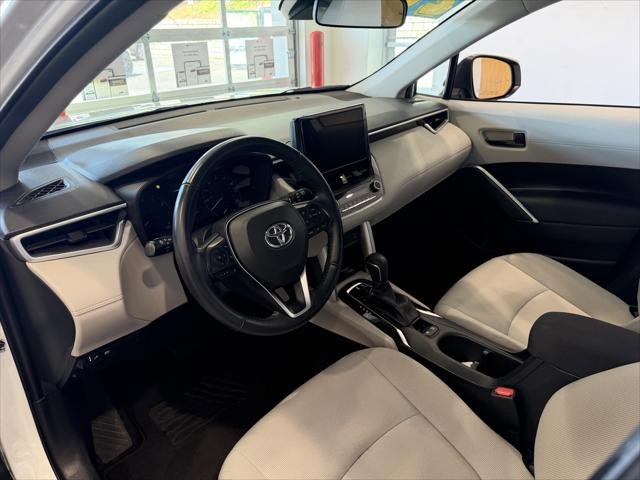 Certified Used 2023 WIND CHILL PEARL Toyota  image 24