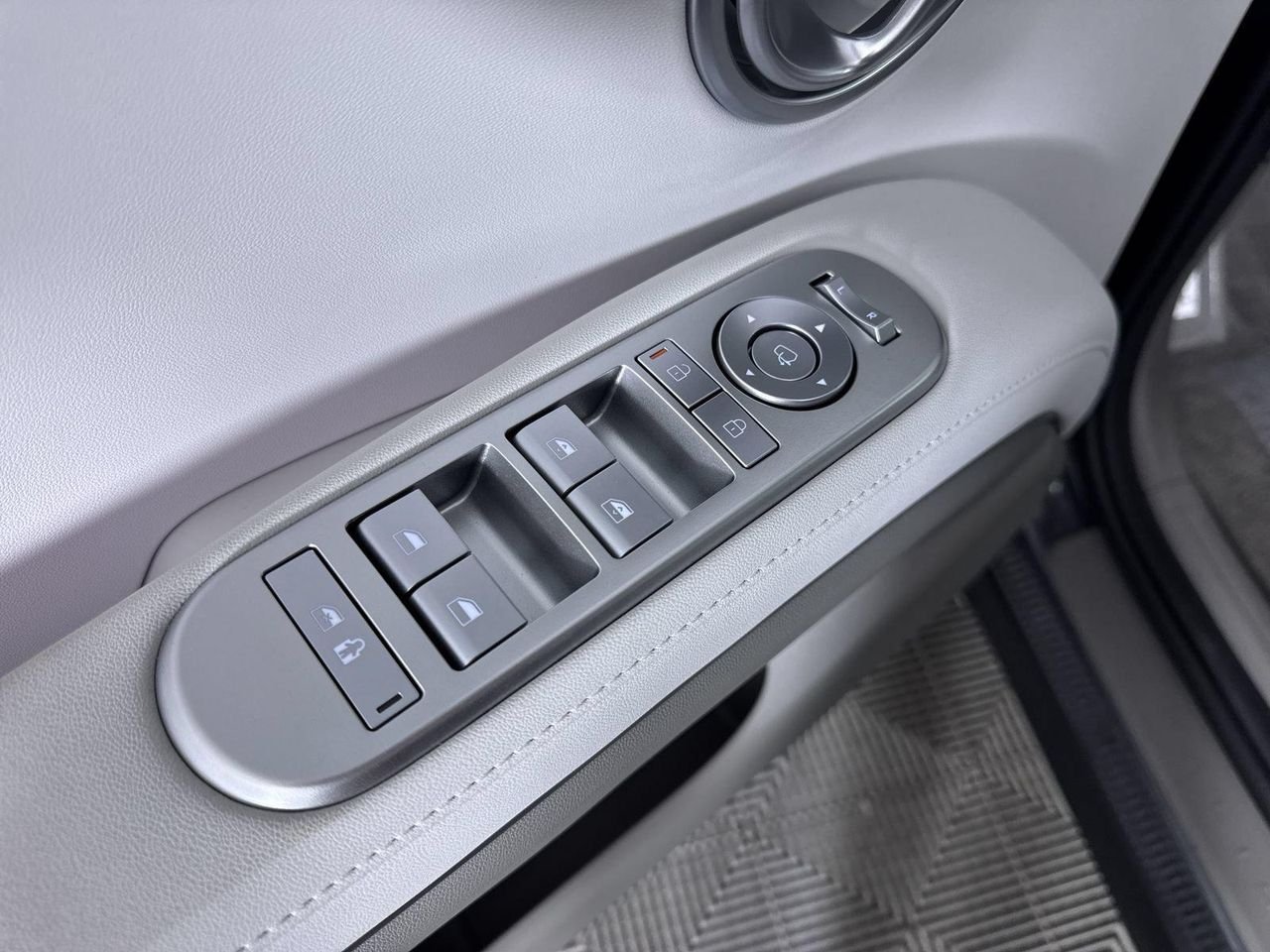 New 2026 Ecotronic Gray Pearl Hyundai SEL Premium AWD image 26