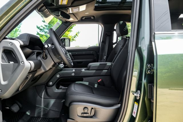 New 2026 Woolstone Green Land Rover S image 3