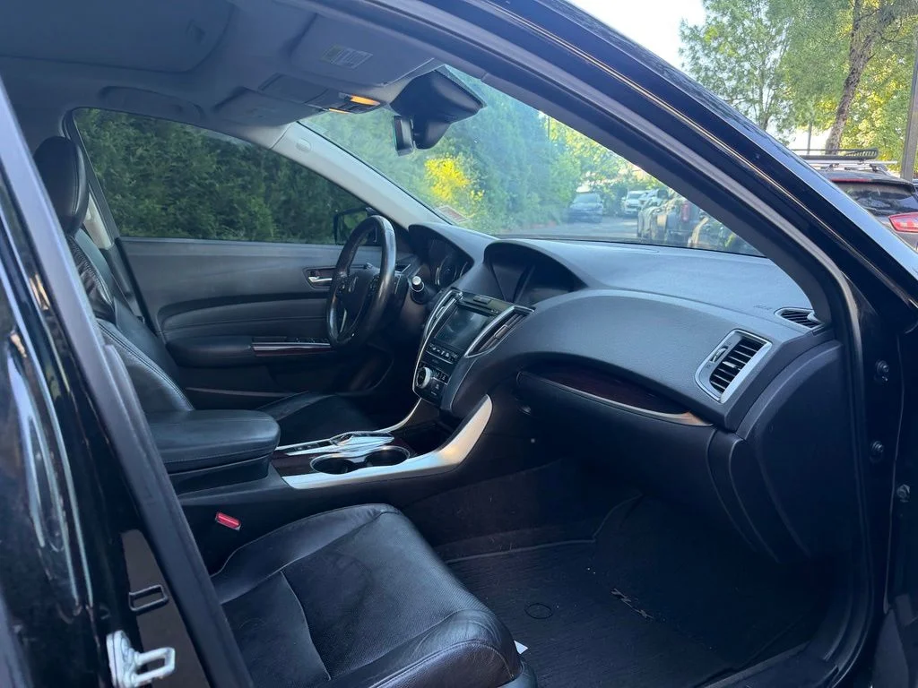 Used 2015  Acura V6 Tech image 18