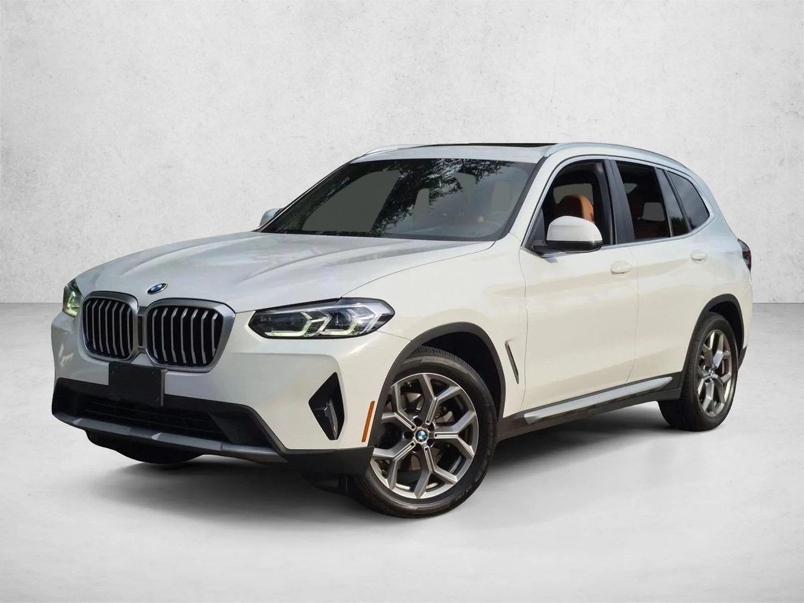 Used 2022 Alpine White BMW sDrive30i image 1