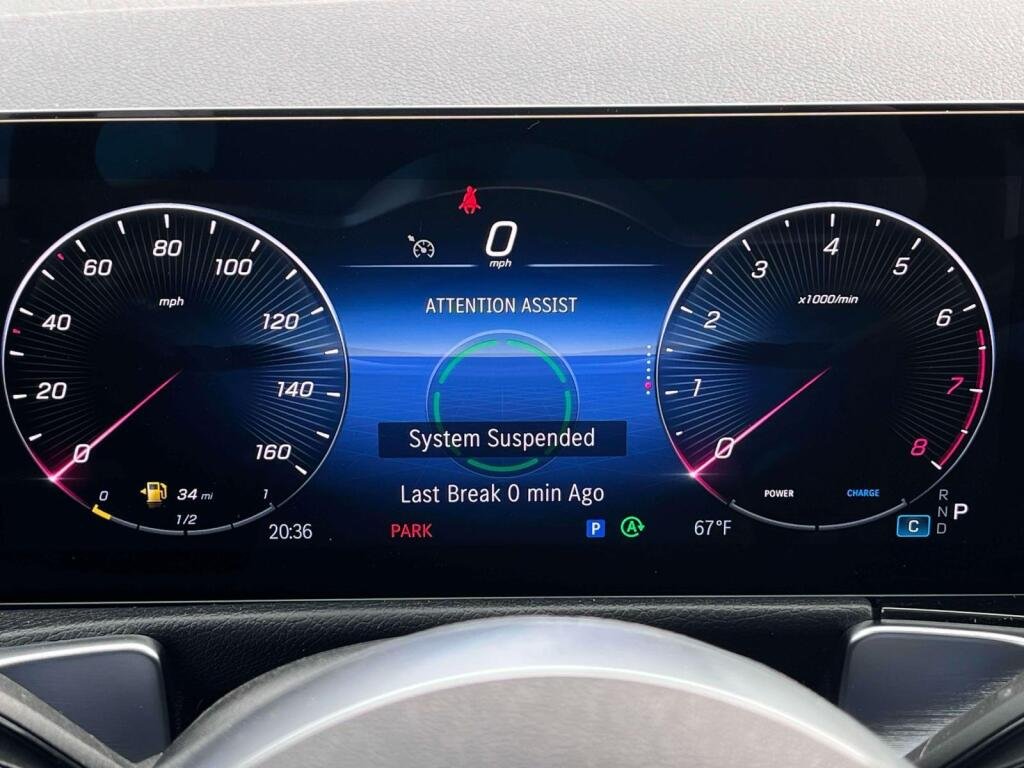 New 2026 Polar White Mercedes-Benz GLB 250 image 37