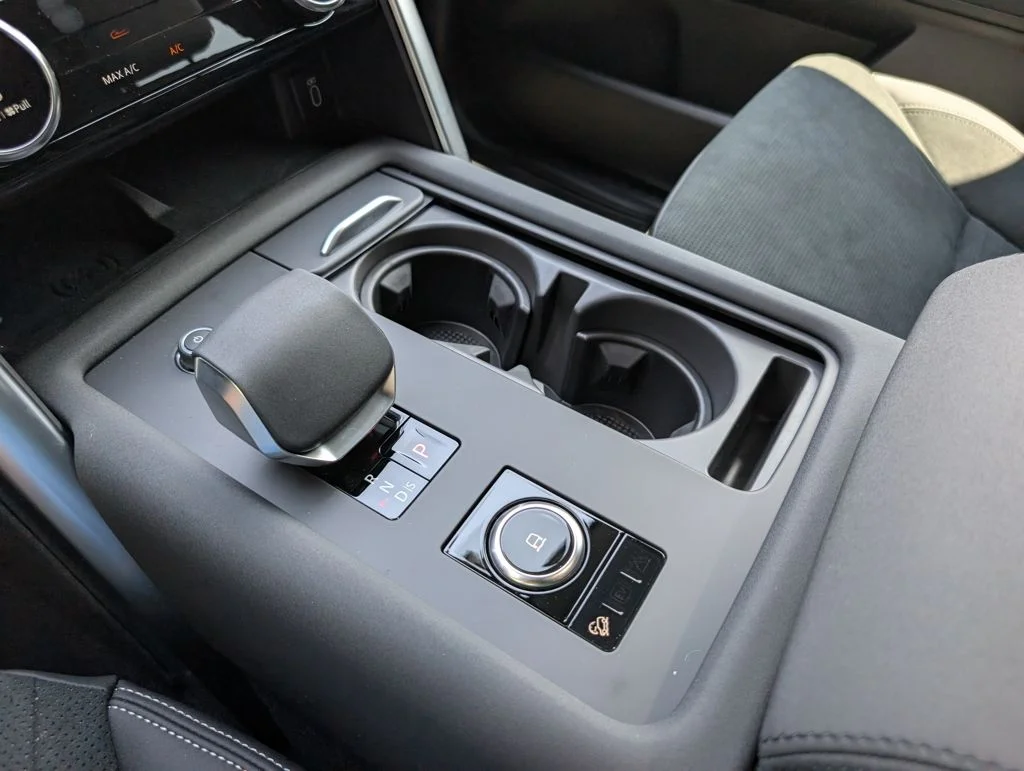 New 2026 Santorini Black Land Rover S image 18