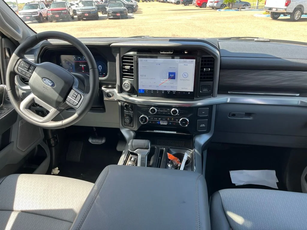 2025 Ford F-150 Lariat - Photo 10