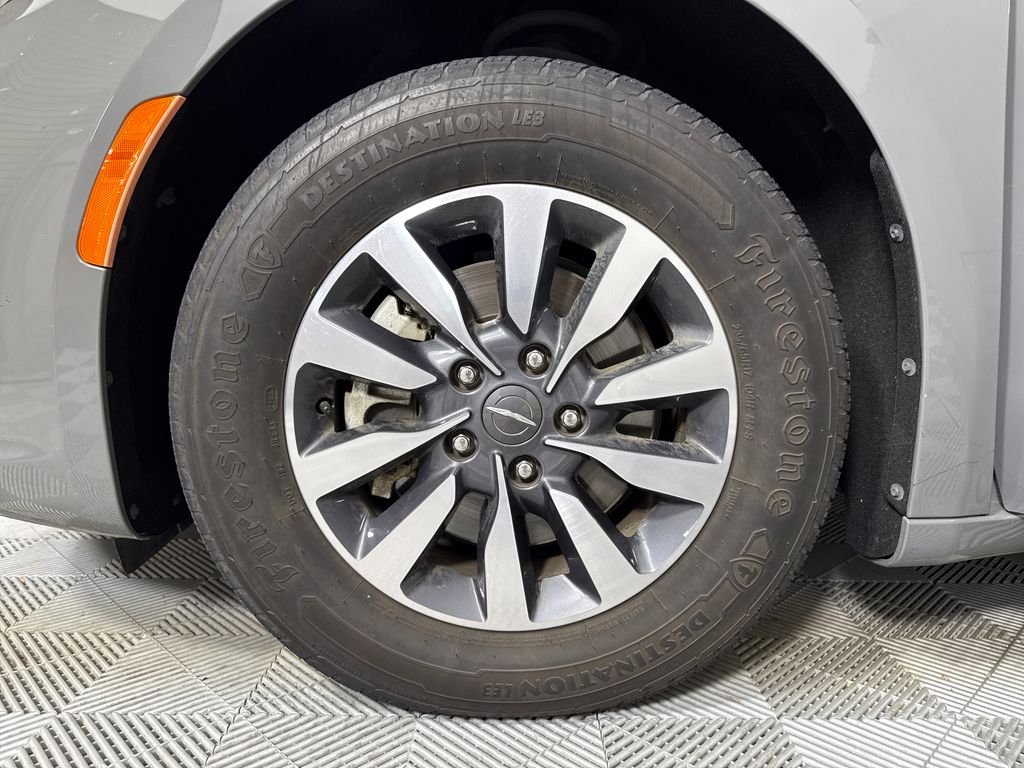 2021 Chrysler Pacifica Touring L - Photo 20