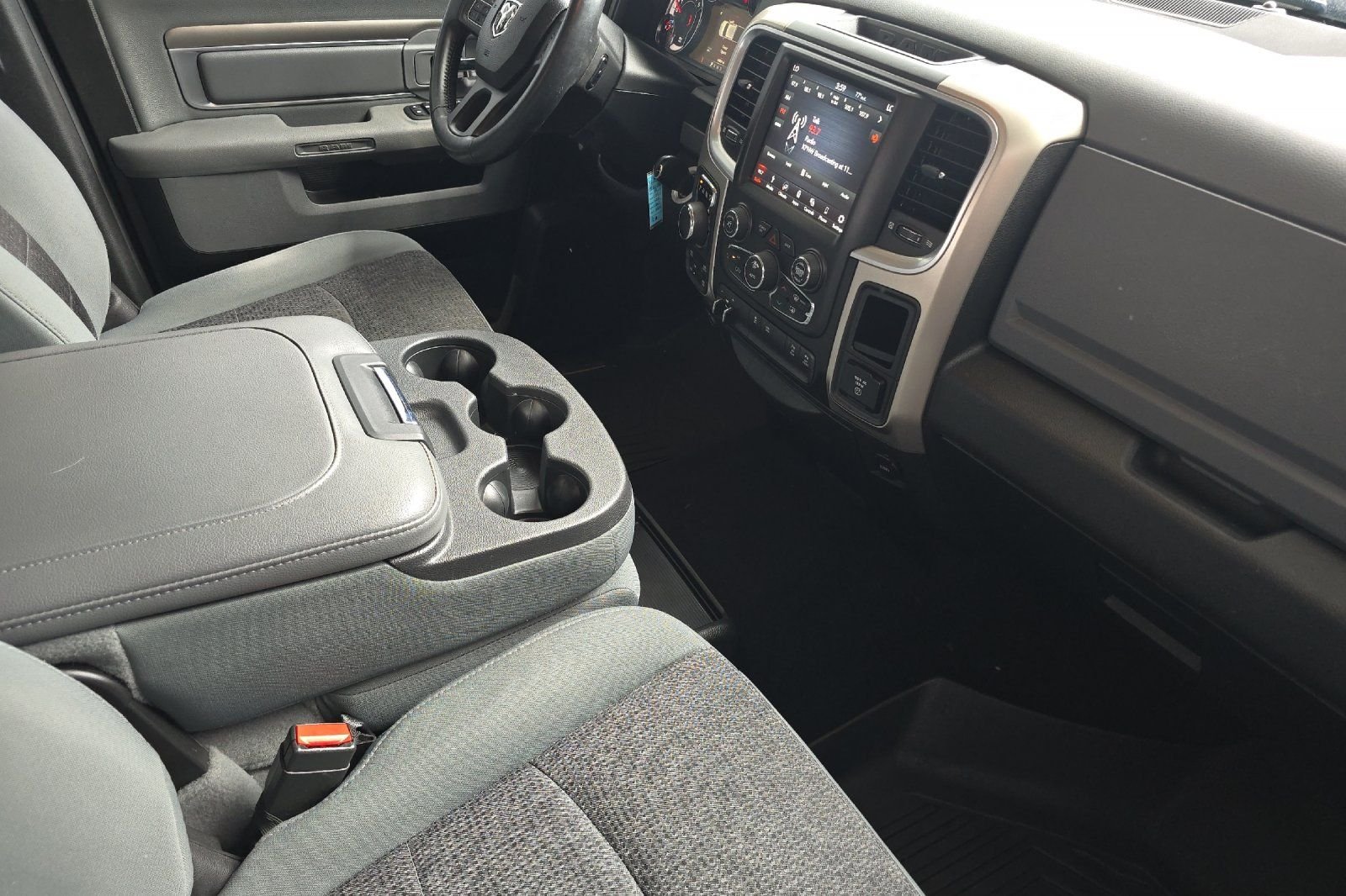Used 2018 Silver Ram Big Horn image 16