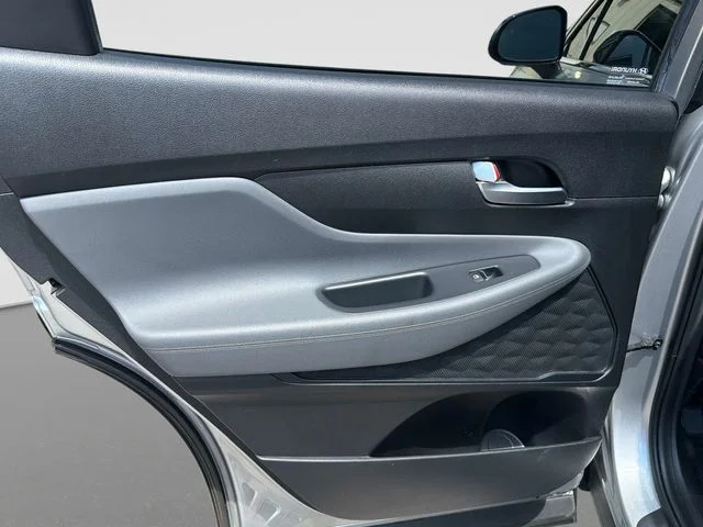 Used 2022 Silver Hyundai SEL image 13