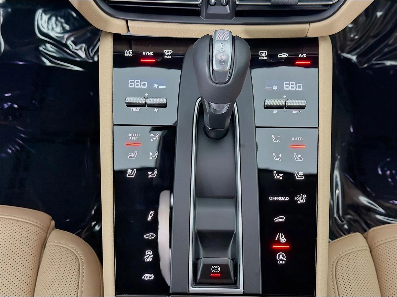 2026 Porsche Macan S - Photo 16