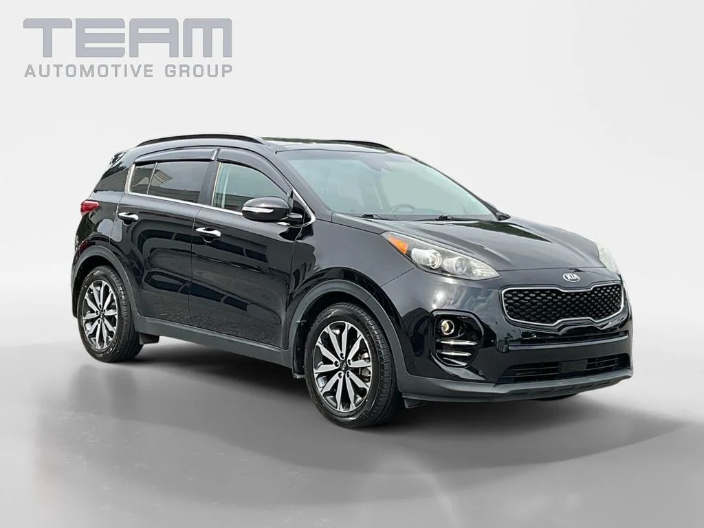 Used 2018 Red Kia EX image 1