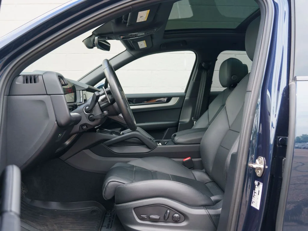 Used 2024 Blue Porsche Base image 17