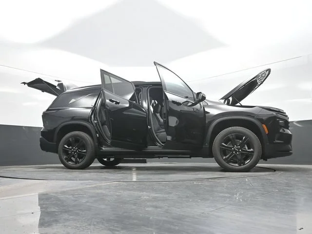 New 2027 Mosaic Black Metallic Chevrolet LT image 31
