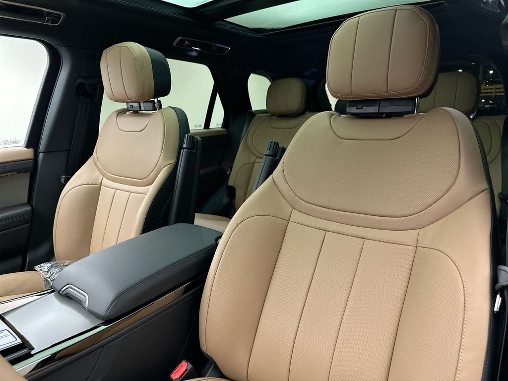 New 2026 Carpathian Gray Premium Metallic Land Rover Dynamic SE image 10