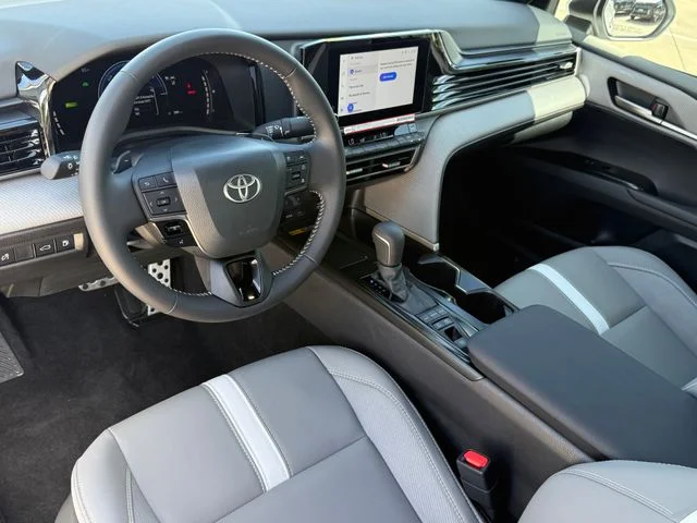 Used 2026 Ice Toyota SE image 9