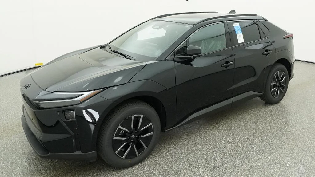 New 2026 Midnight Black Metallic Toyota XLE image 44