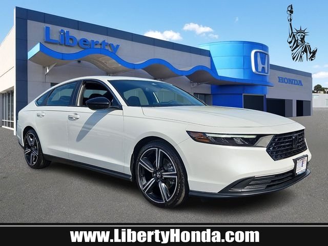 Used 2024 Platinum White Pearl Wx Honda Sport image 1