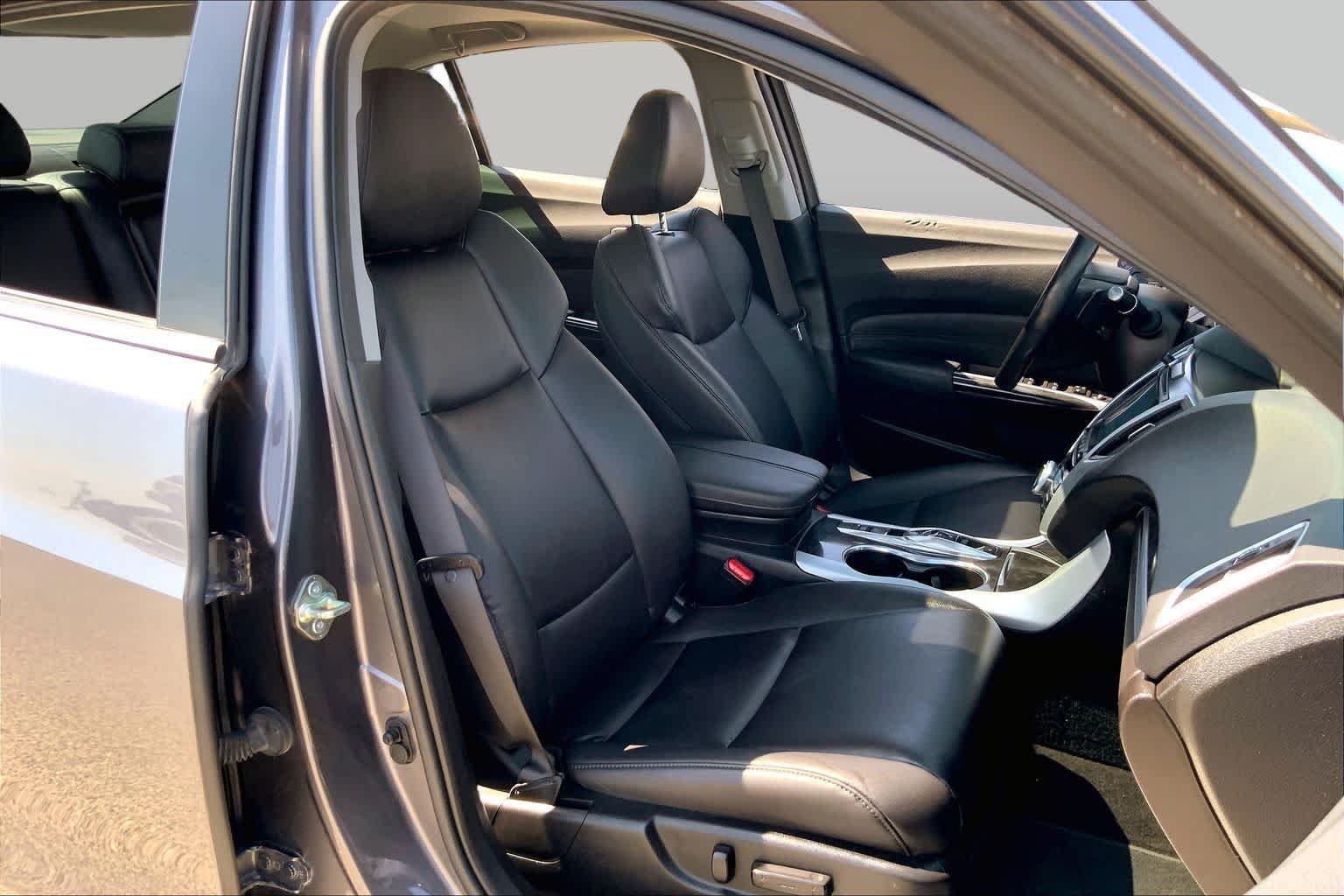 Used 2019 Modern Steel Metallic Acura  image 9