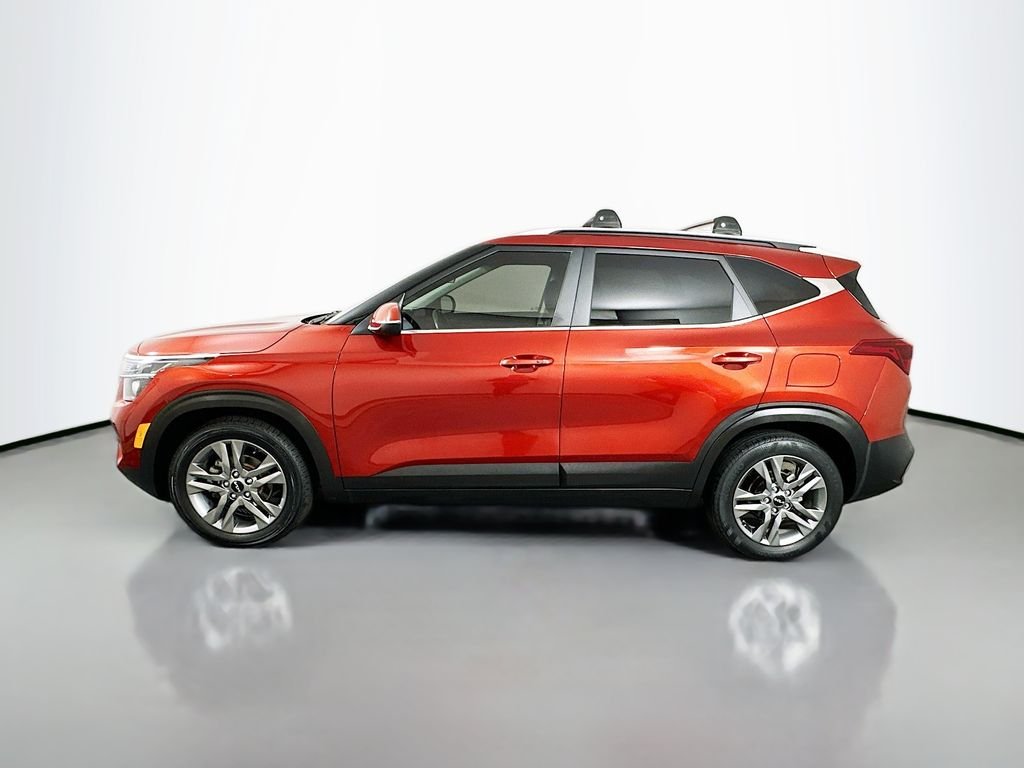Used 2022 Orange Kia S image 8