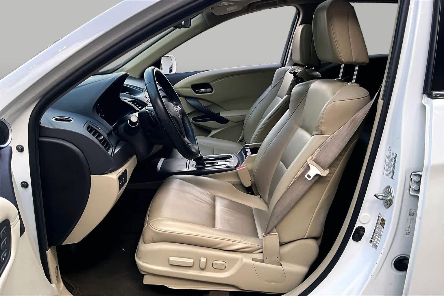 Used 2018 Modern Steel Metallic Acura  image 7