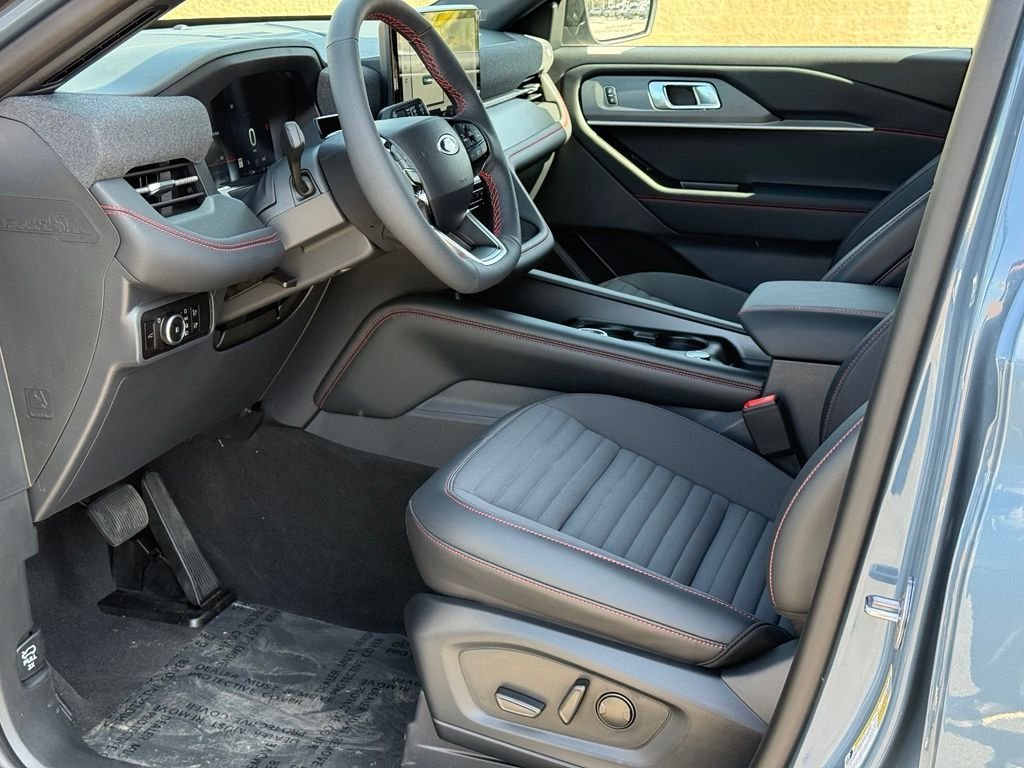 New 2027 Vapor Blue Metallic Ford ST-Line image 5