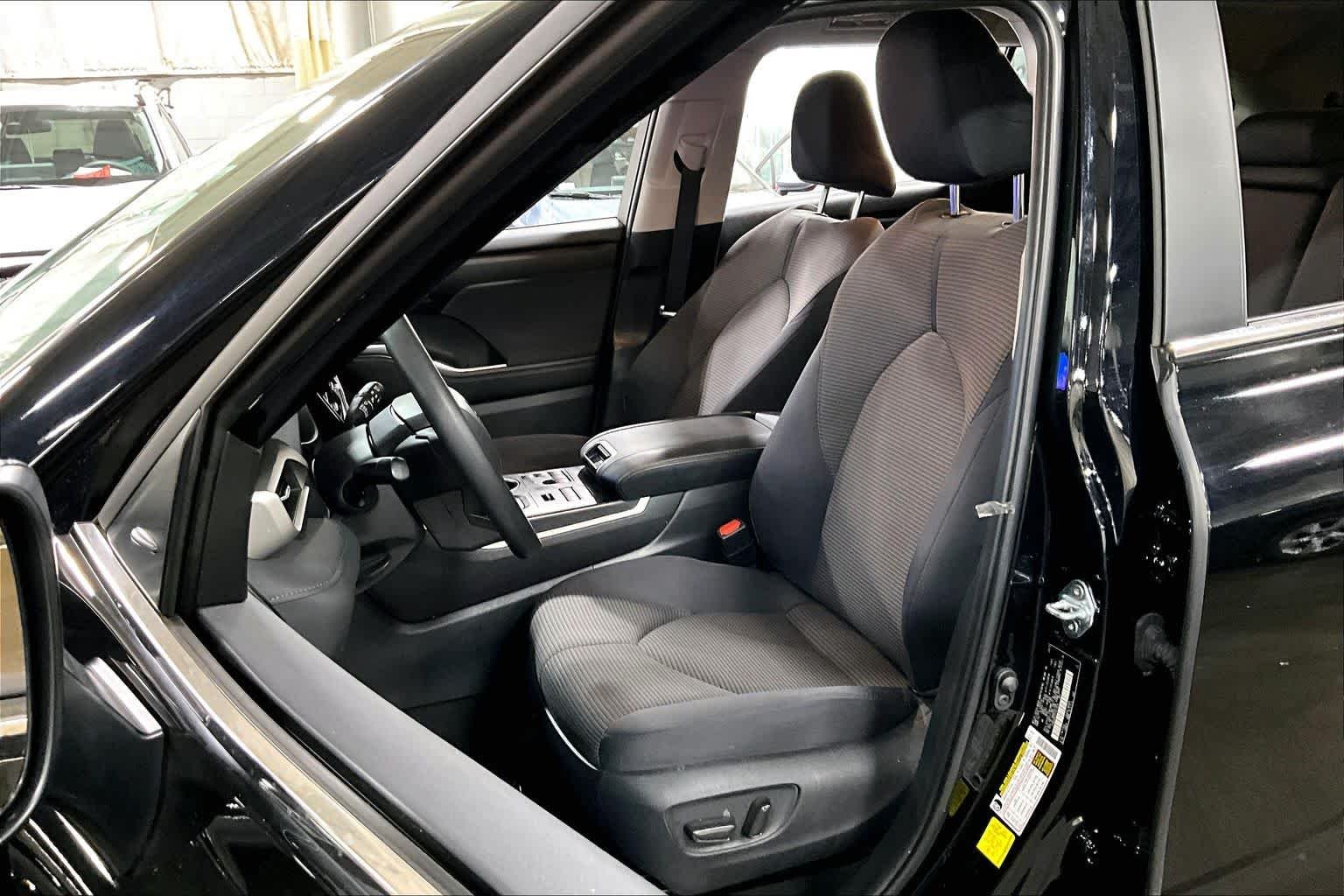 Used 2023 Midnight Black Metallic Toyota L image 8