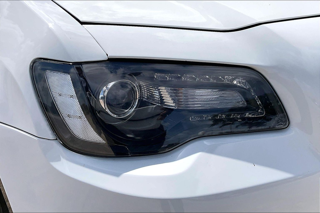 Used 2019 White Chrysler S image 34