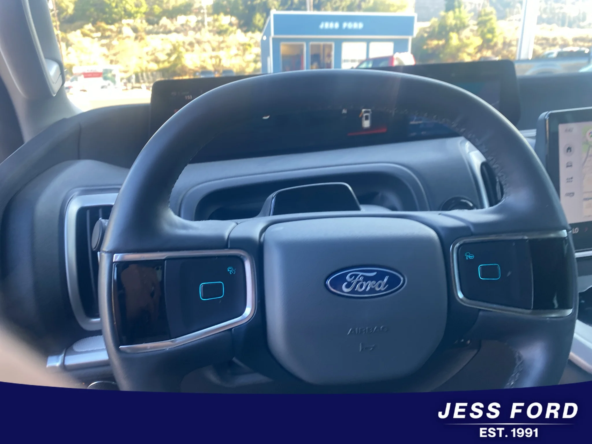 Used 2025 Agate Black Metallic Ford Active image 10
