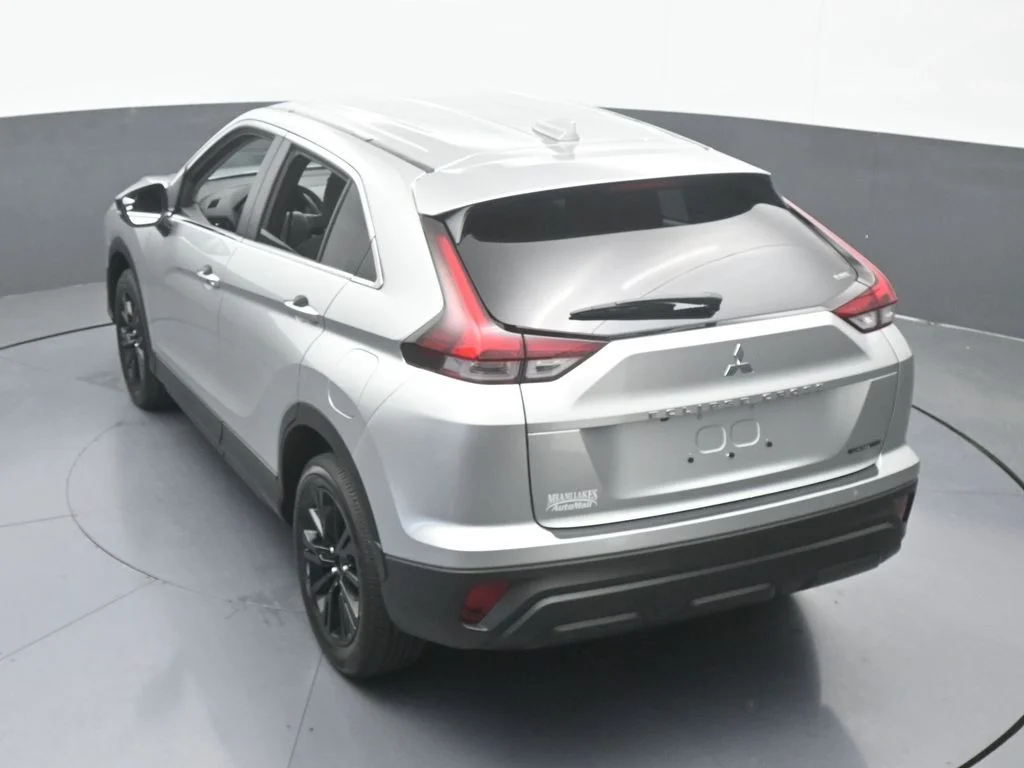 New 2026 Silver Mitsubishi LE 1.5T S-AWC image 49