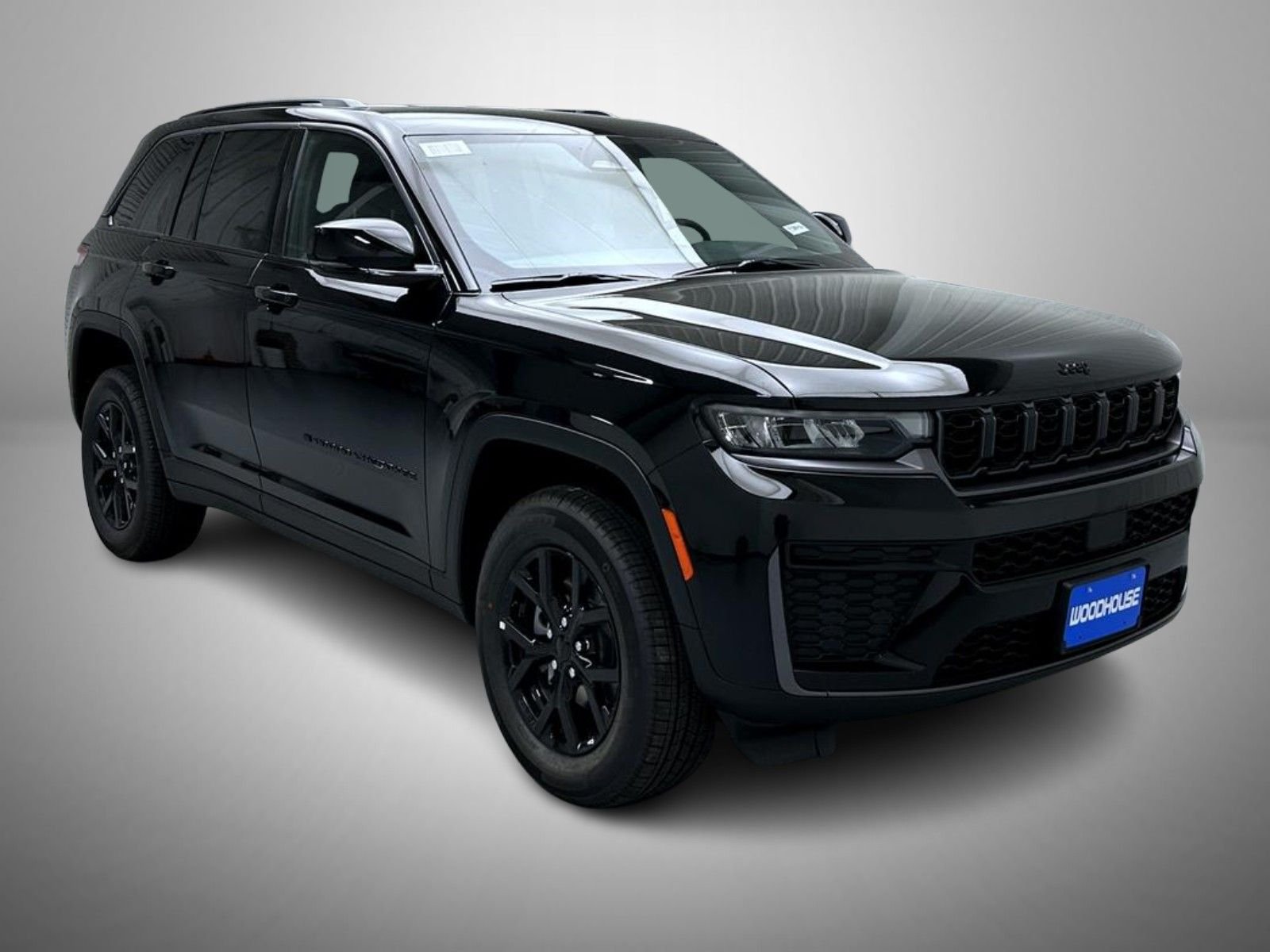 New 2026 Diamond Black Crystal Pearl-Coat Exterior Paint Jeep Altitude image 3