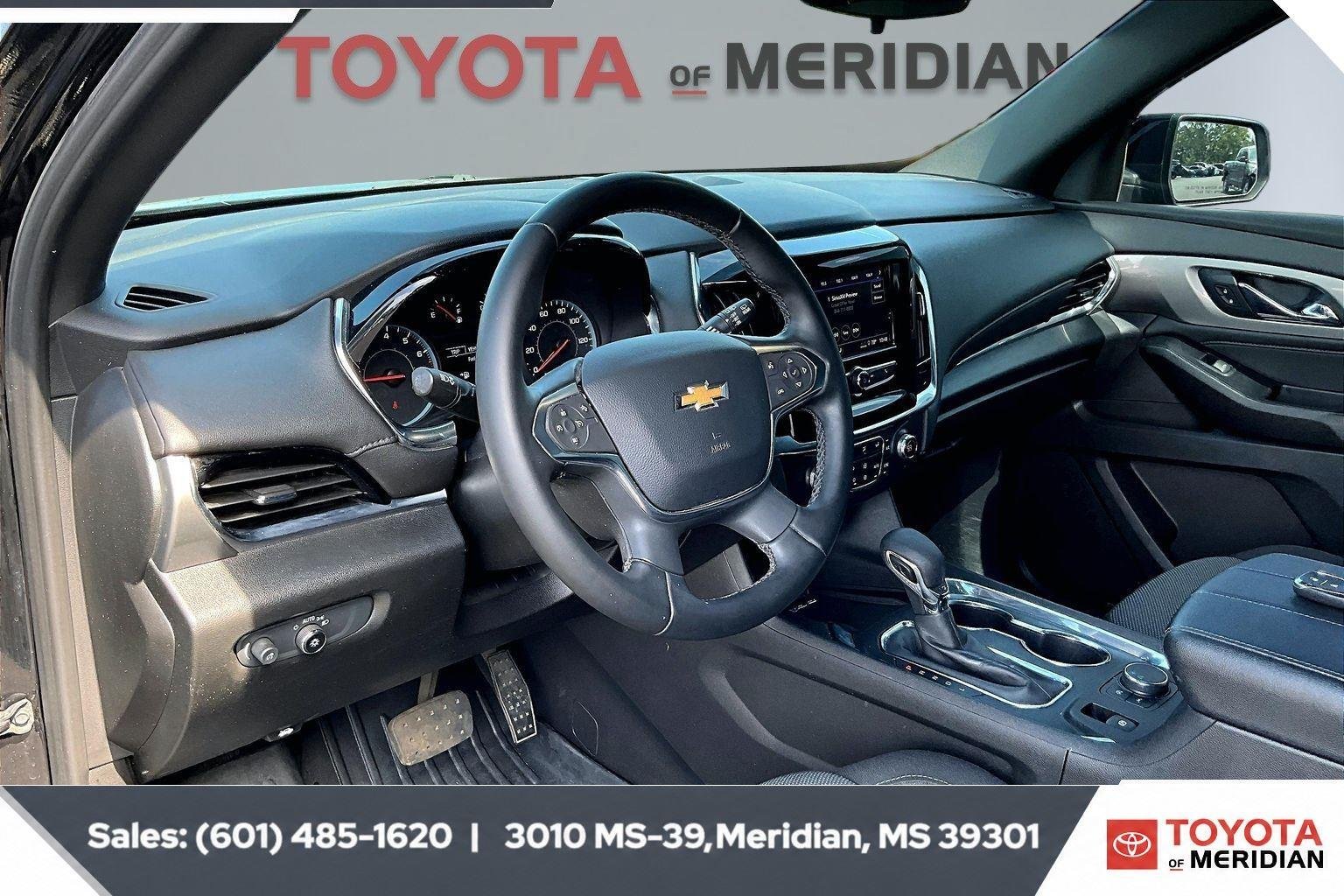 Used 2023 Mosaic Black Metallic Chevrolet LT Cloth image 12