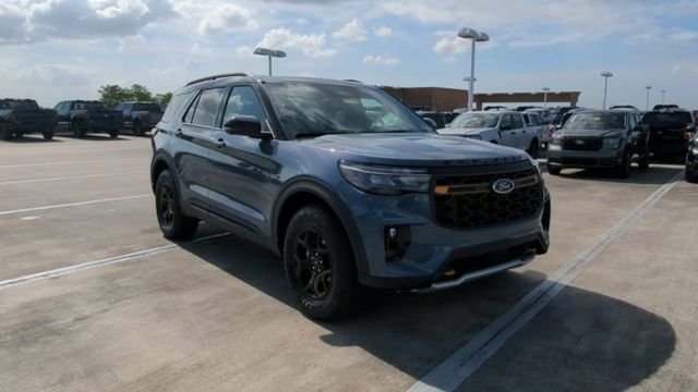 New 2026 Vapor Blue Metallic Ford Tremor® image 73