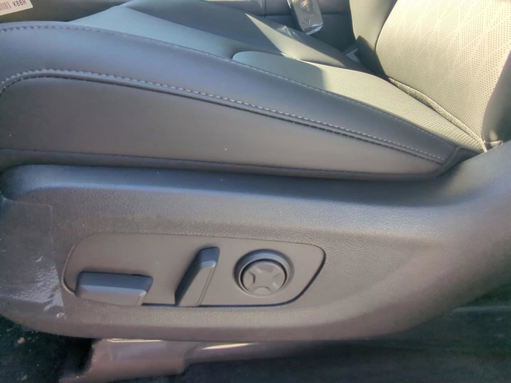 New 2026 Deep Chroma Blue Kia EX image 23
