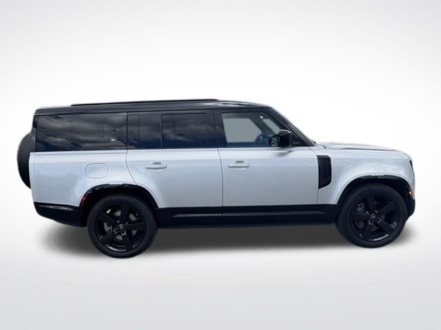 Certified Used 2023 Silver Land Rover X-Dynamic SE image 9