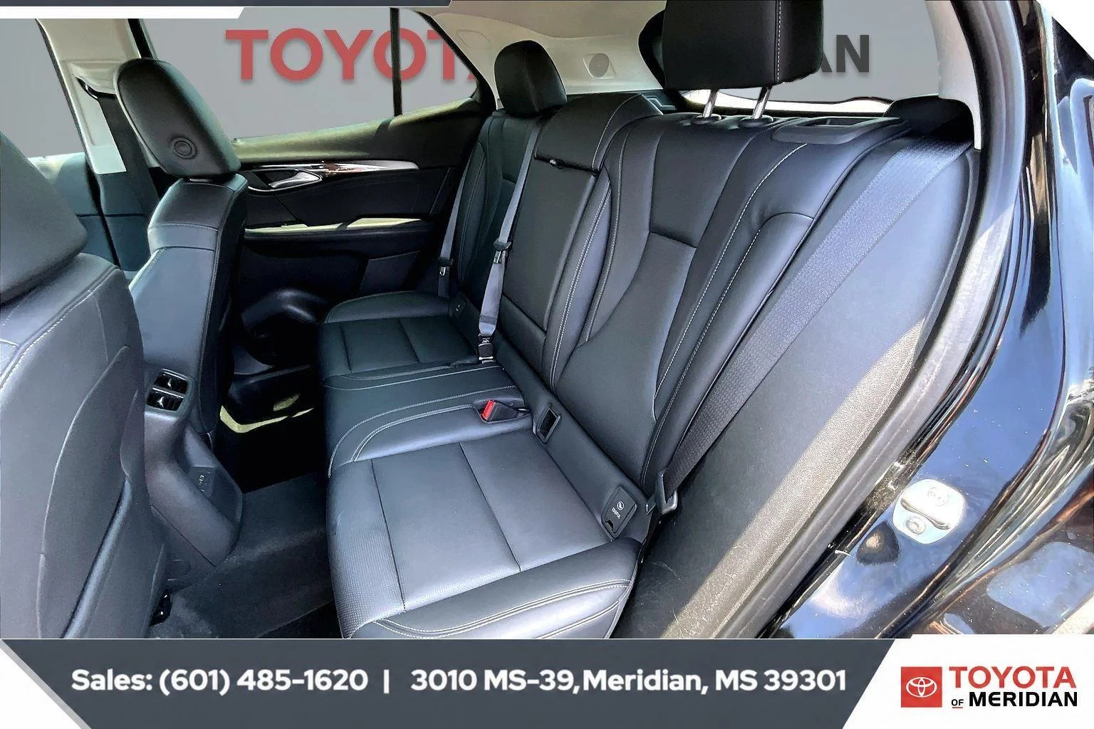 Used 2024 black Buick Preferred image 19