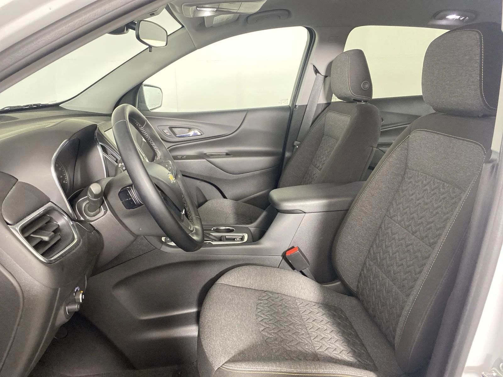 Used 2024 Summit White Chevrolet LT image 10