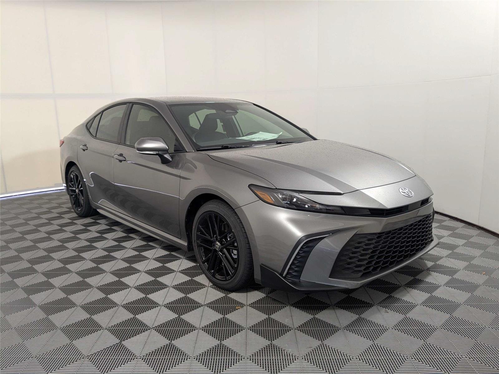 New 2026 Heavy Metal <sup>1</sup> Toyota  SE image 3