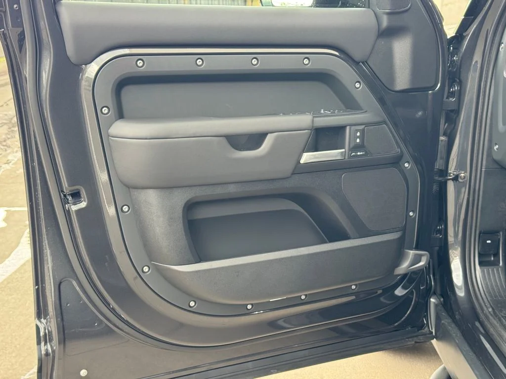 New 2026 Carpathian Grey Prem Met Land Rover S image 12